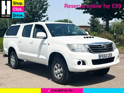 Used Toyota HiLux 144 HP (105 kW) 2013 White Pickup