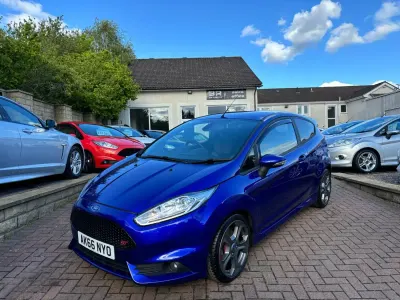 Używany Ford Fiesta ST 2016 Niebieski Hatchback
