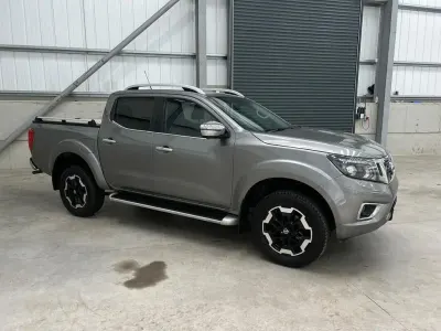 Used Nissan Navara Tekna 190 HP (139 kW) 2021 Grey Pickup