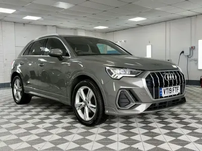 Begagnad Audi Q3 S-Line 150 HK (110 kW) 2019 Grå SUV