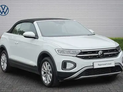 Used VW T-Roc Style 150 HP (110 kW) 2023 Pure white SUV