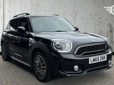 Używany Mini Cooper S Countryman Sport 221 KM (162 kW) 2019 Czarny SUV
