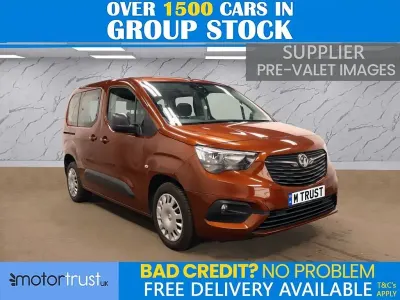 Second-hand Vauxhall Combo Edition 110 CP (80 kW) 2021 Maro Monovolum