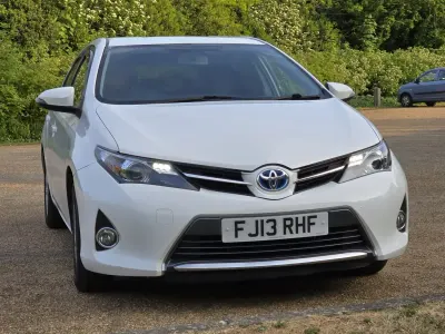 Usado Toyota Auris Hybrid