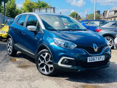 Used Renault Captur Dynamique 90 HP (66 kW) 2017 Blue/silver SUV