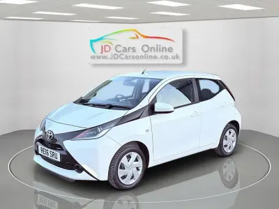 Used Toyota Aygo X-play 2016 White Hatchback