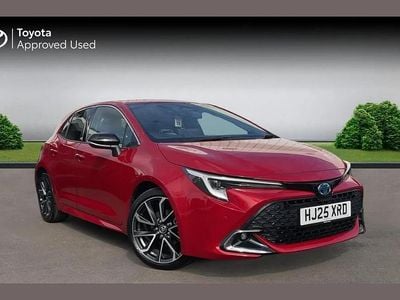 Used Toyota Corolla 140 HP (102 kW) 2025 Red Hatchback