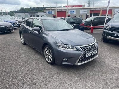 Lexus CT200h