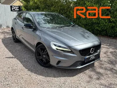 Usado Volvo V40 R-Design Pro 190 HP (139 kW) 2016 Cinzento Citadino
