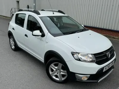 Used Dacia Sandero Lauréate 2016 White Hatchback