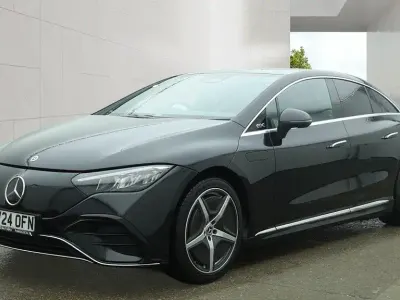 Usado Mercedes EQE300 AMG line 180 kW (245 HP) 2024 Preto Sedan