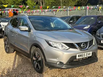 Used Nissan Qashqai N-TEC 115 HP (84 kW) 2015 Silver SUV