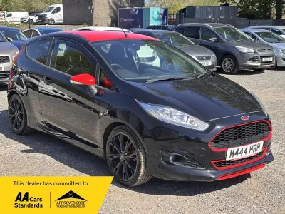 Używany Ford Fiesta Zetec 140 KM (102 kW) 2016 Czarny Hatchback