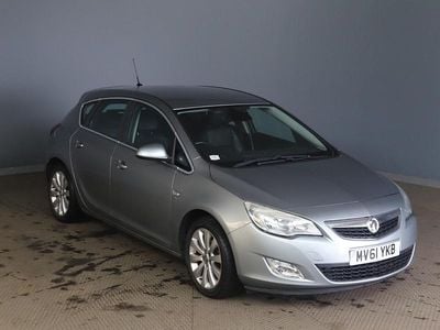 Used Vauxhall Astra Elite 115 HP (84 kW) 2011 Silver Hatchback