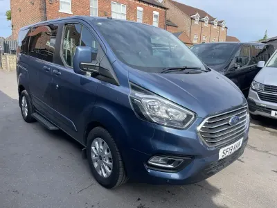 Used Ford Tourneo Titanium 130 HP (95 kW) 2019 Blue MPV