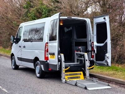 used Renault Master SL30dCi 100 Low Roof 6 Seater Combi