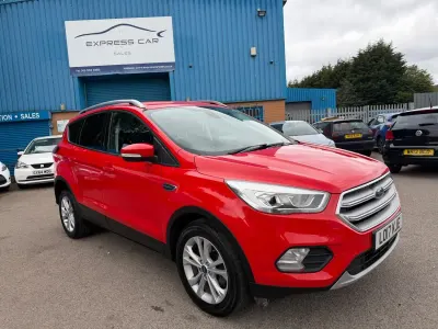 Used Ford Kuga Titanium 120 HP (88 kW) 2017 Red SUV