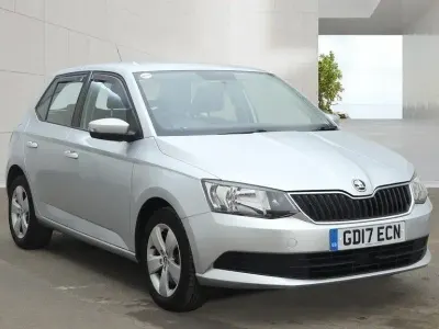 Begagnad Skoda Fabia SE 2017 Silver Halvkombi