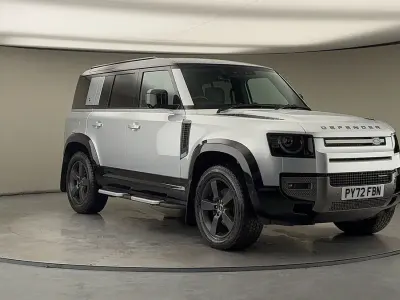 Used Land Rover Defender HSE Dynamic 250 HP (183 kW) 2022 Hakuba silver SUV