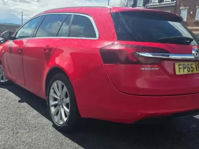 Usado Vauxhall Insignia Elite 2015 Rojo Familiar