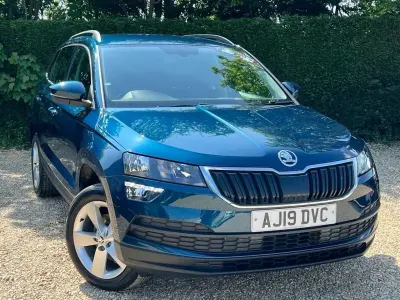 Usado Skoda Karoq SE 115 CV (84 kW) 2019 Azul SUV