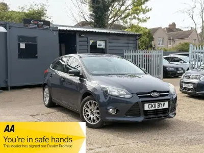 Second-hand Ford Focus Titanium 2011 Gri Hatchback