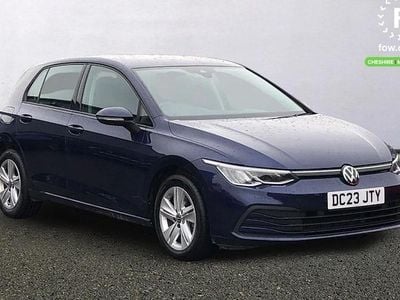 Used VW Golf VIII Life 150 HP (110 kW) 2023 Blue Hatchback