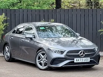 Begagnad Mercedes A200 AMG Line Premium 163 HK (119 kW) 2024 Grå Sedan