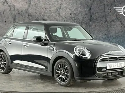 Używany Mini Cooper Classic 134 KM (98 kW) 2022 Czarny Hatchback