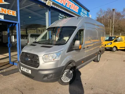 Usado Ford Transit 130 CV (95 kW) 2017 Plateado Van