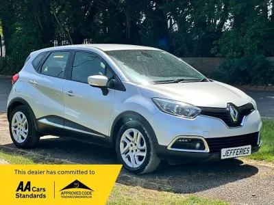 Used Renault Captur Dynamique 90 HP (66 kW) 2014 Silver SUV