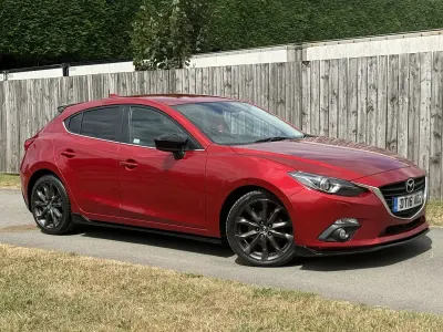 Used Mazda 3 Inclusive 165 HP (121 kW) 2016 Red Hatchback