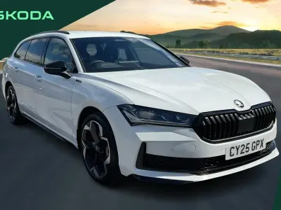 Nuevo Skoda Superb SportLine 200 CV (147 kW) 2025 Blanco Familiar