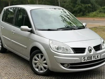 Used Renault Scénic Dynamique 2008 Silver MPV