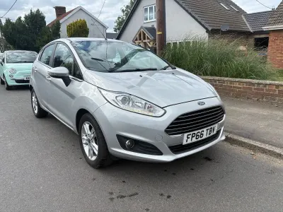 Used Ford Fiesta Zetec 82 HP (60 kW) 2016 Silver Hatchback