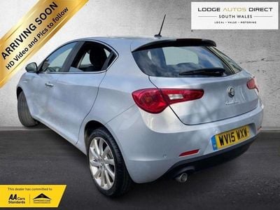 Used Alfa Romeo Giulietta Business 120 HP (88 kW) 2015 White Hatchback