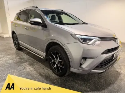 Used Toyota RAV4 143 HP (105 kW) 2017 Silver SUV