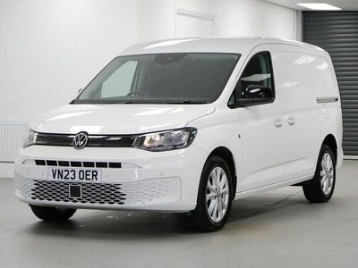 Usado VW Caddy Pro 102 CV (75 kW) 2023 Blanco Monovolumen