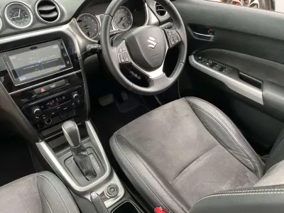 Used Suzuki Vitara SZ5 120 HP (88 kW) 2015 Grey and black SUV