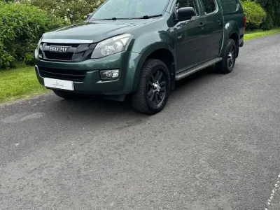 Used Isuzu D-Max 2014 Green Pickup