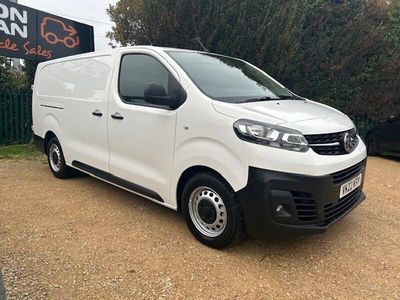 Used Vauxhall Vivaro 100 HP (73 kW) 2022 White MPV