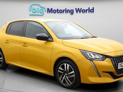 Used Peugeot 208 Active+ 102 HP (75 kW) 2023 Yellow Hatchback