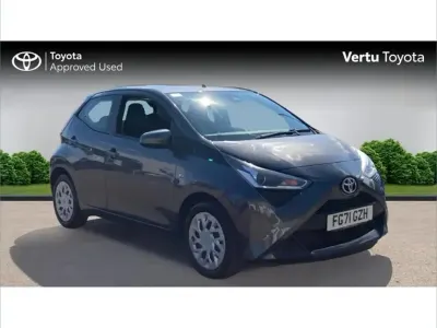 Used Toyota Aygo X-play 72 HP (52 kW) 2021 Decuma grey (metallic paint) Hatchback