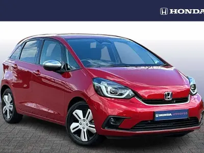 Używany Honda Jazz Hybrid 109 KM (80 kW) 2021 Czerwony Hatchback