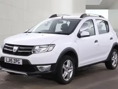 Used Dacia Sandero Lauréate 2015 White Hatchback