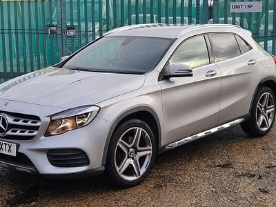 Mercedes GLA220