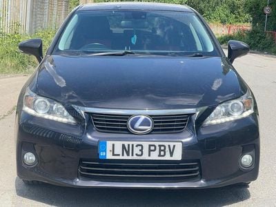 Lexus CT200h