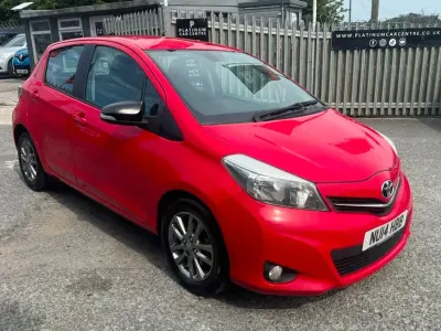 Used Toyota Yaris Plus 99 HP (72 kW) 2014 Red Hatchback
