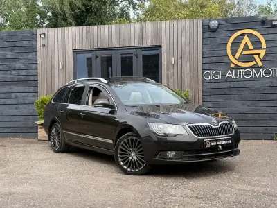 Used Skoda Superb LAURIN & KLEMENT 170 HP (125 kW) 2014 Brown Estate
