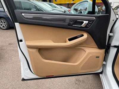 Porsche Macan S